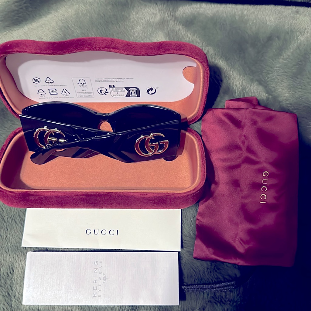 Gucci Black And Gold Statement Sunglasses Jumbo Gg With Indented Handle Nwt